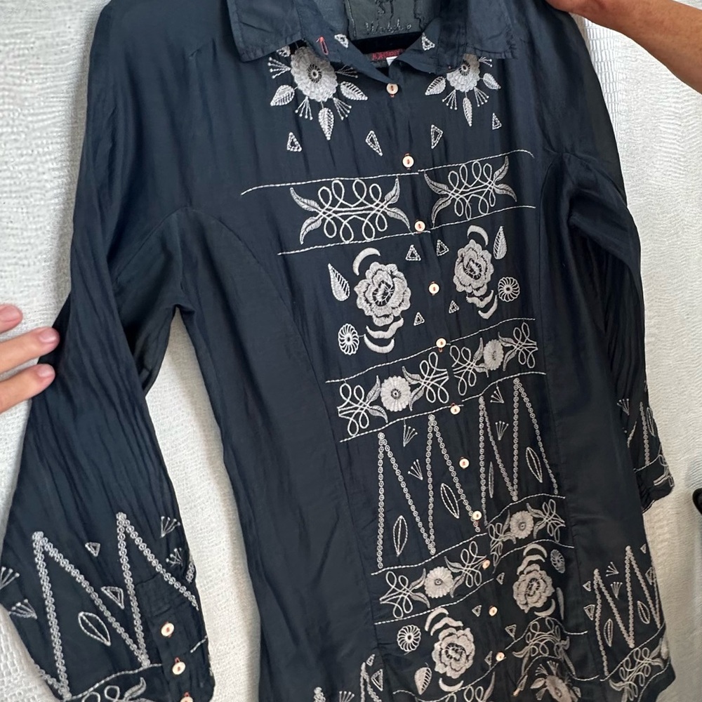 Johnny Was Gray Long Sleeve Dress or topper with White Embroidery